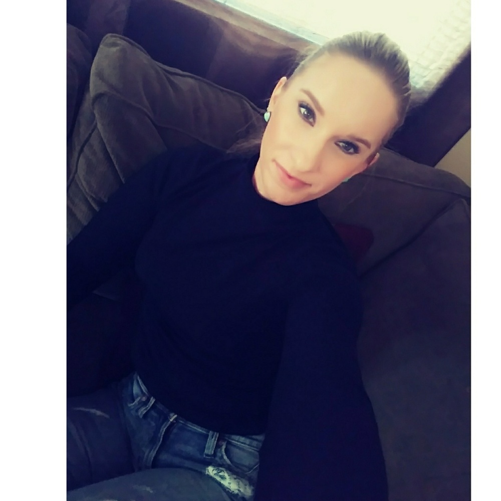 Meet your Posher, Karina